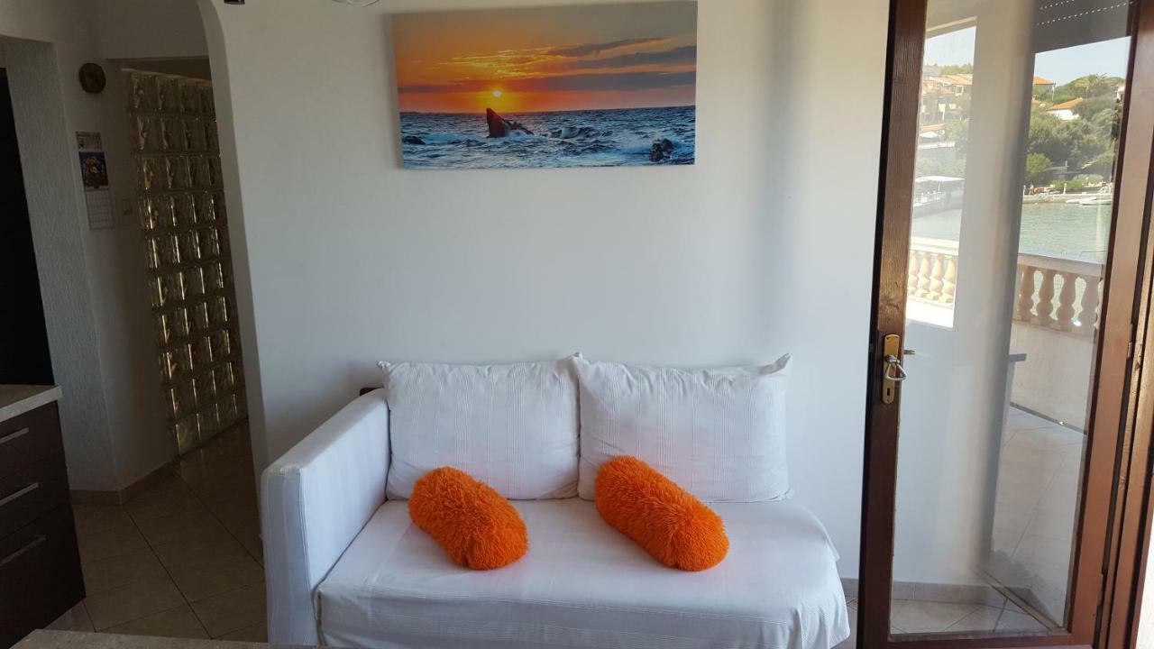 Apartmani Marenda Supetarska Draga Buitenkant foto