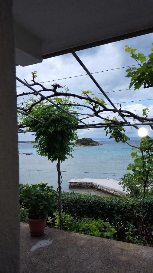 Apartmani Marenda Supetarska Draga Buitenkant foto