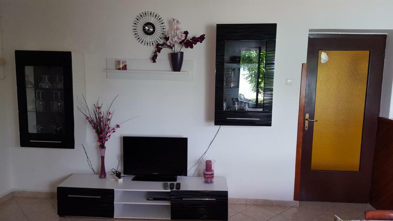 Apartmani Marenda Supetarska Draga Buitenkant foto